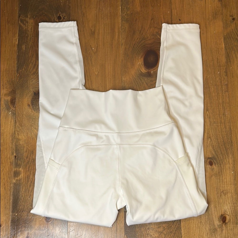 OFFLINE by Aerie Goals Mesh Leggings - White - Picture 4 of 7
